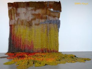 El Anatsui Garden Wall 2011 aluminium & copper wire. Image courtesy the artist and Jack Shainman Gallery